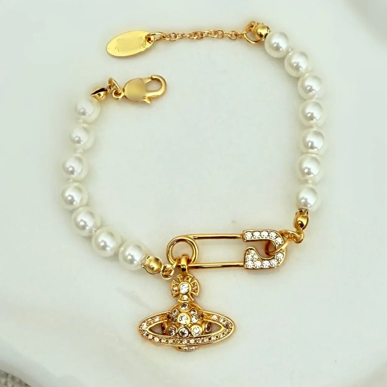 Esra Pearls Bracelet